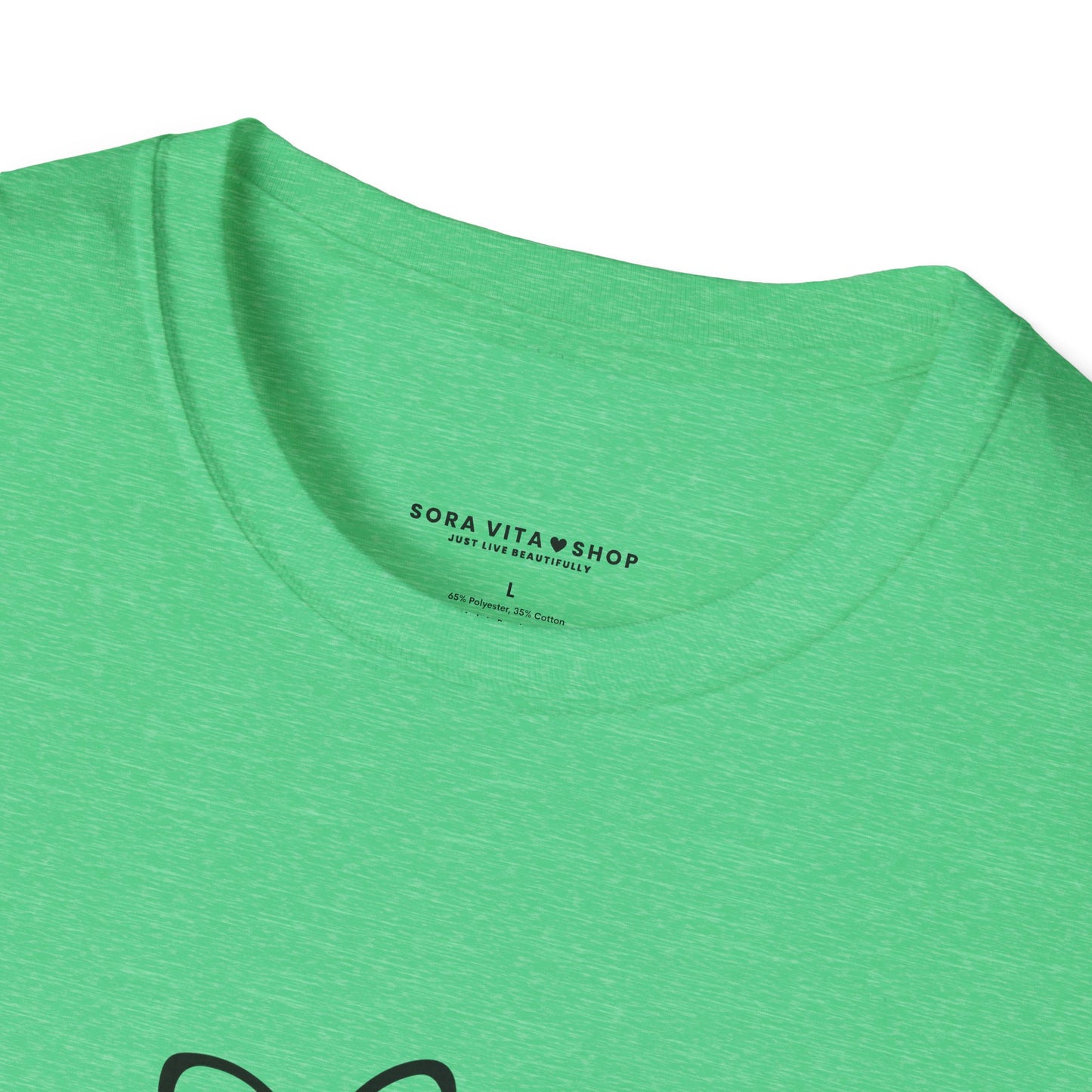 Ghostly Wine Lover Tee – Funny Halloween & Party Shirt for Spooky Wine Fans
