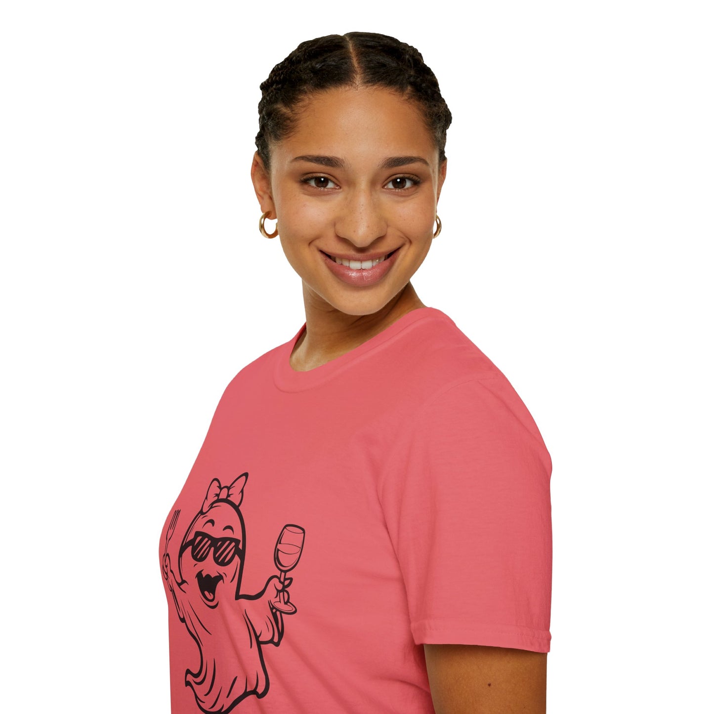 Ghostly Wine Lover Tee – Funny Halloween & Party Shirt for Spooky Wine Fans