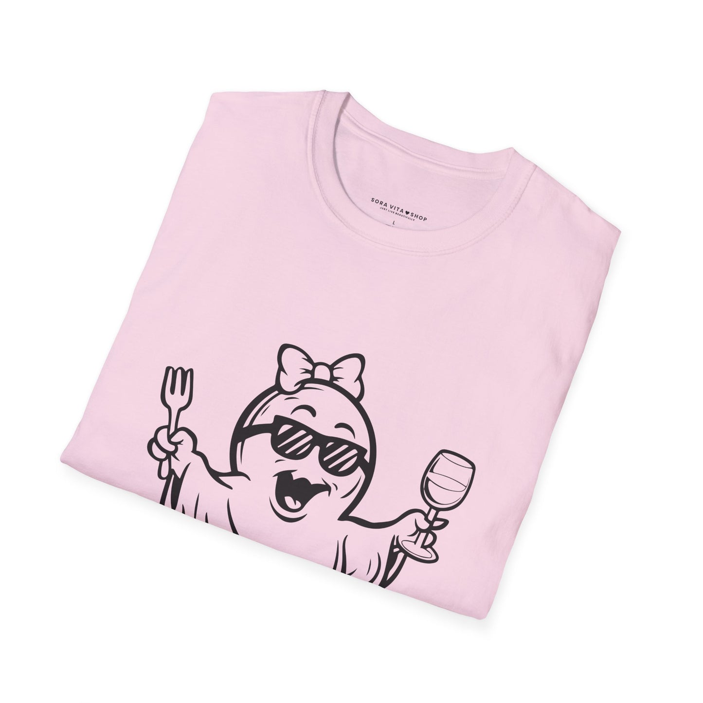 Ghostly Wine Lover Tee – Funny Halloween & Party Shirt for Spooky Wine Fans
