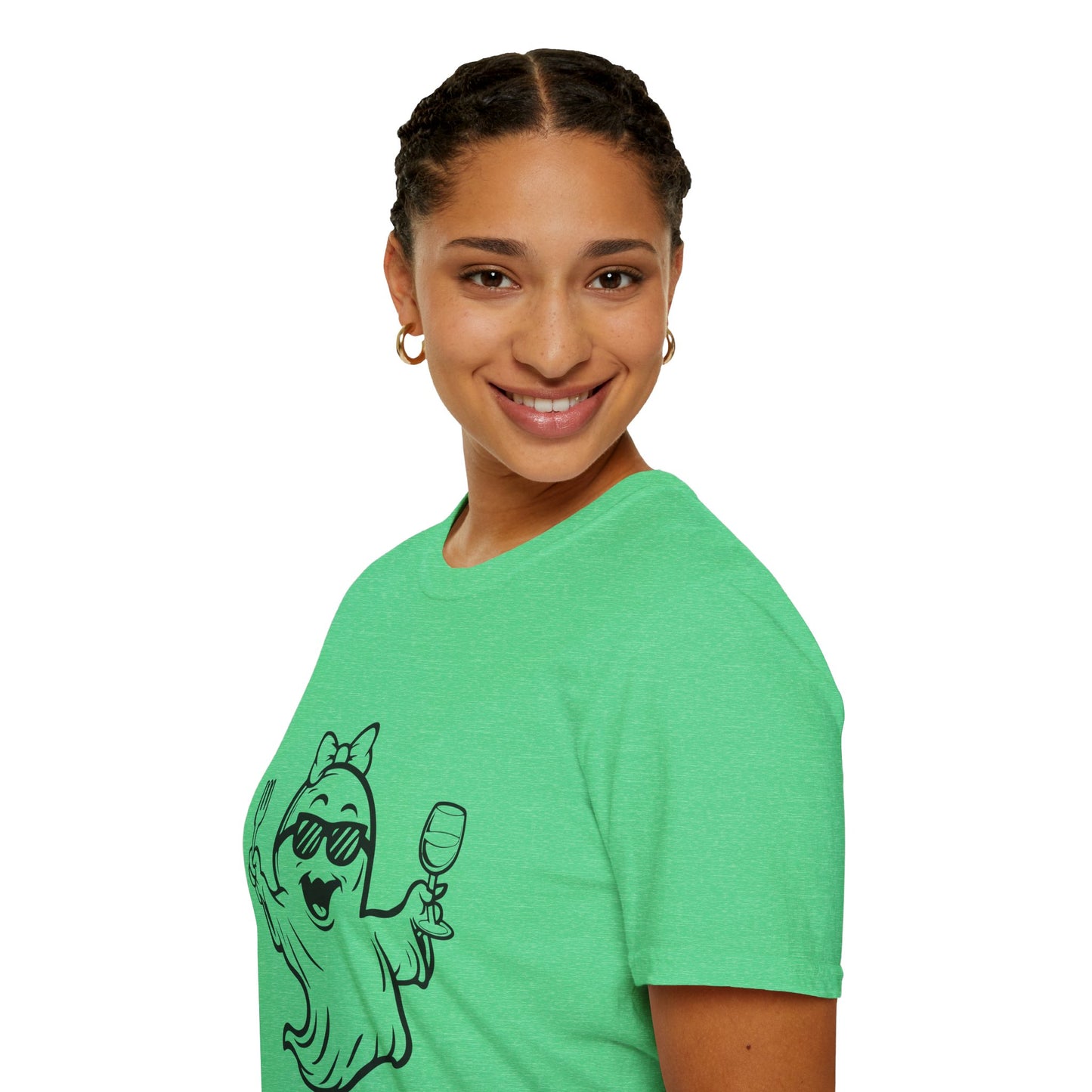 Ghostly Wine Lover Tee – Funny Halloween & Party Shirt for Spooky Wine Fans